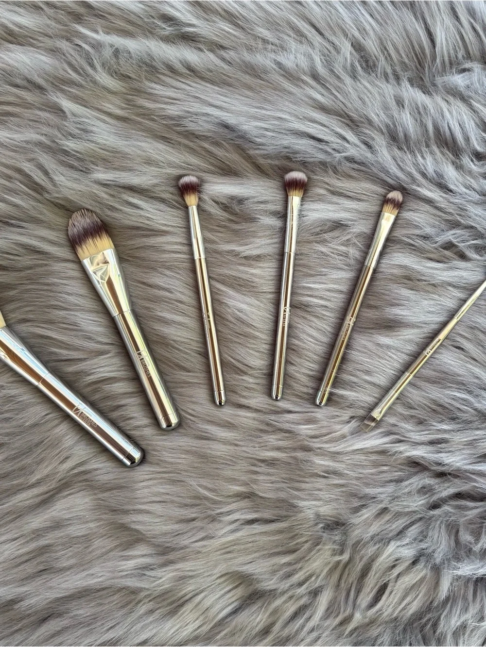 Benefit IT for Ulta Silver Makeup Brush Set